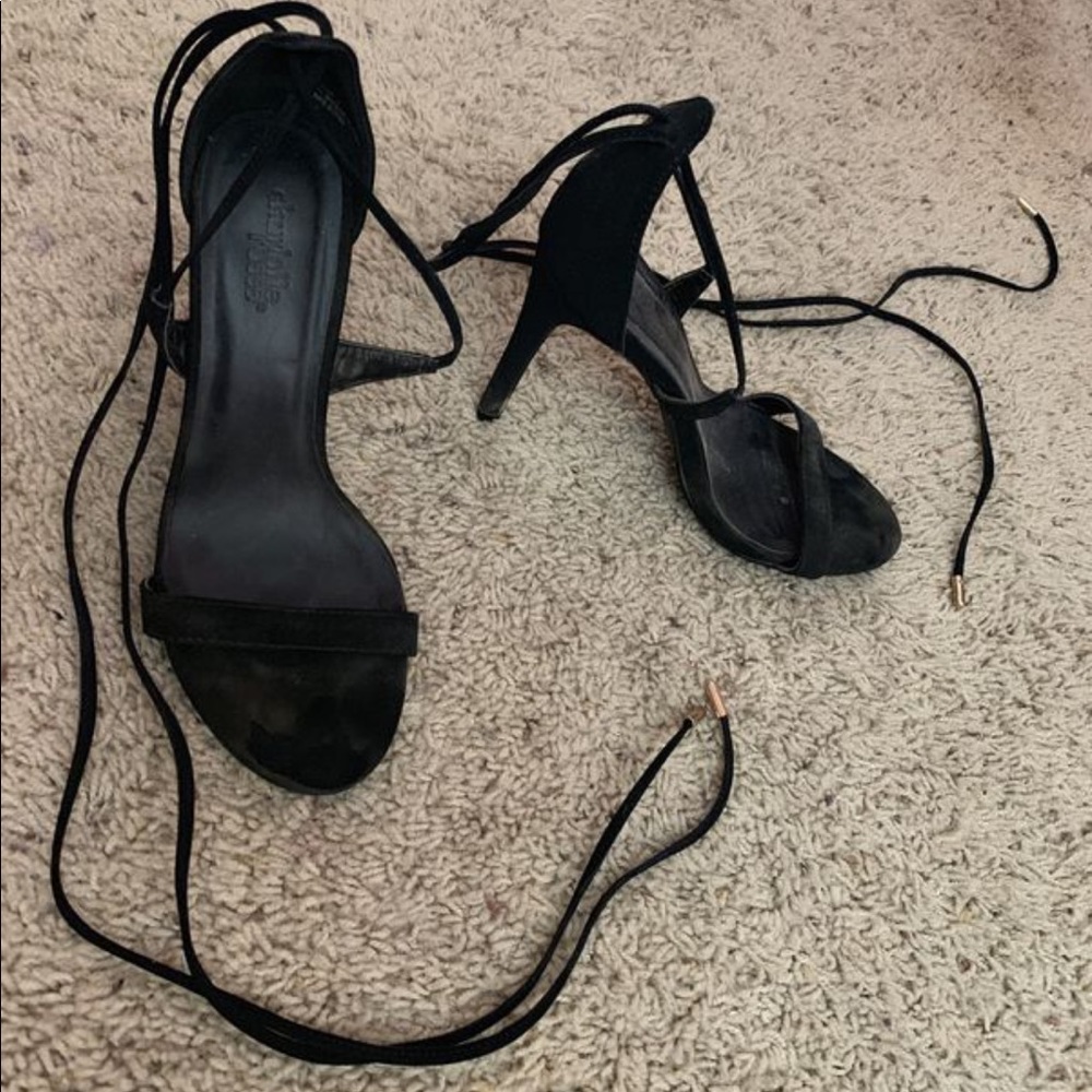 Tie up heels